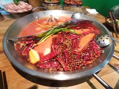 -老街·稳拈老火锅(海椒市店)