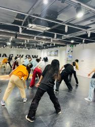 点击看大图 -我舞空间舞蹈培训