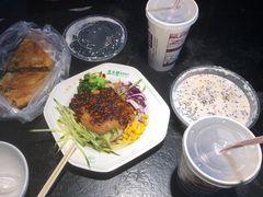 鸡蛋醪糟-清真盛志望麻酱酿皮·非遗老字号