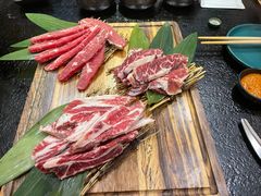 -臻牛烤肉