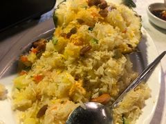 黄金菠萝炒饭-琼大师东方烤乳猪(亚特兰蒂斯店)