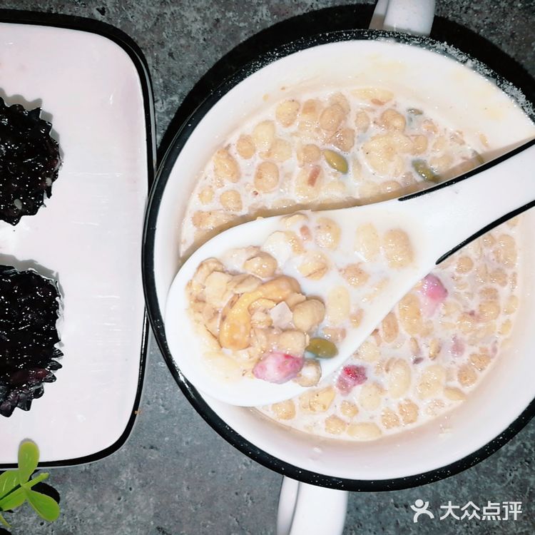 听说25g的奶粉加200ml的水是最好的配比