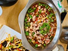 -兔行天下-鸿鹤鲜锅兔(中海国际店)