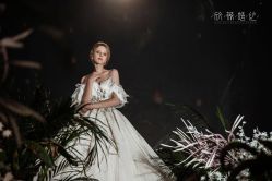 -欣薇婚纱(新源乐汇城店)