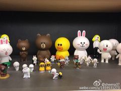 -LINE FRIENDS Garosu-gil Flagship Store