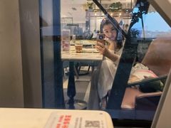 -港丽餐厅(高德置地店)