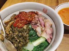 -呼啦面馆·头牌豌杂面(爱琴海店)