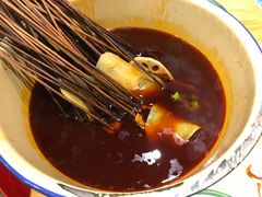 -拈签一笑黄牛肉辣卤串串