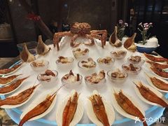 -半岛翡丽海鲜自助餐厅(观风亭店)