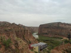 -波浪谷