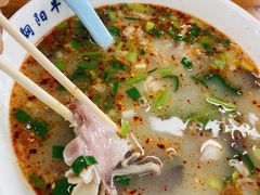 -钢阳酸菜红烧牛肉面(季乐路店)