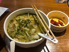-渝是乎川渝小炒(新世界百货望京店)