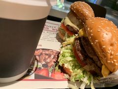 -The Habit Burger Grill 哈比特汉堡(复兴soho店)