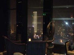 -唐拉雅秀酒店-西锦汇空中BBQ·思创餐厅