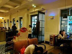 大堂-星巴克臻选(广州沙面店)