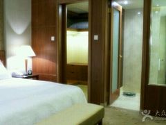 -汕尾巴黎半岛酒店