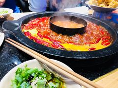 -潮火锅·麻辣牛肉火锅(观音桥方圆·LIVE店)