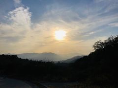 -鬼笑石后山停车场