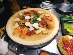 -冰冰龙虾·江湖菜·花园江景餐厅