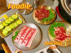 -围炉肉舍丹东海鲜烤肉·烤活鳗(步行街店)
