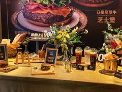 店内布置-麦当劳(华发商都店)