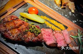 Fruit Wood Grilled Tomahawk Steak