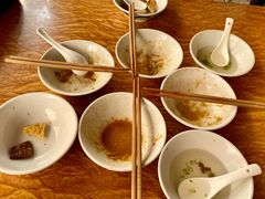 -松树干拌面店