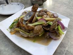 葱姜炒花甲-四川小胡子海鲜(丁村万人海鲜广场店)