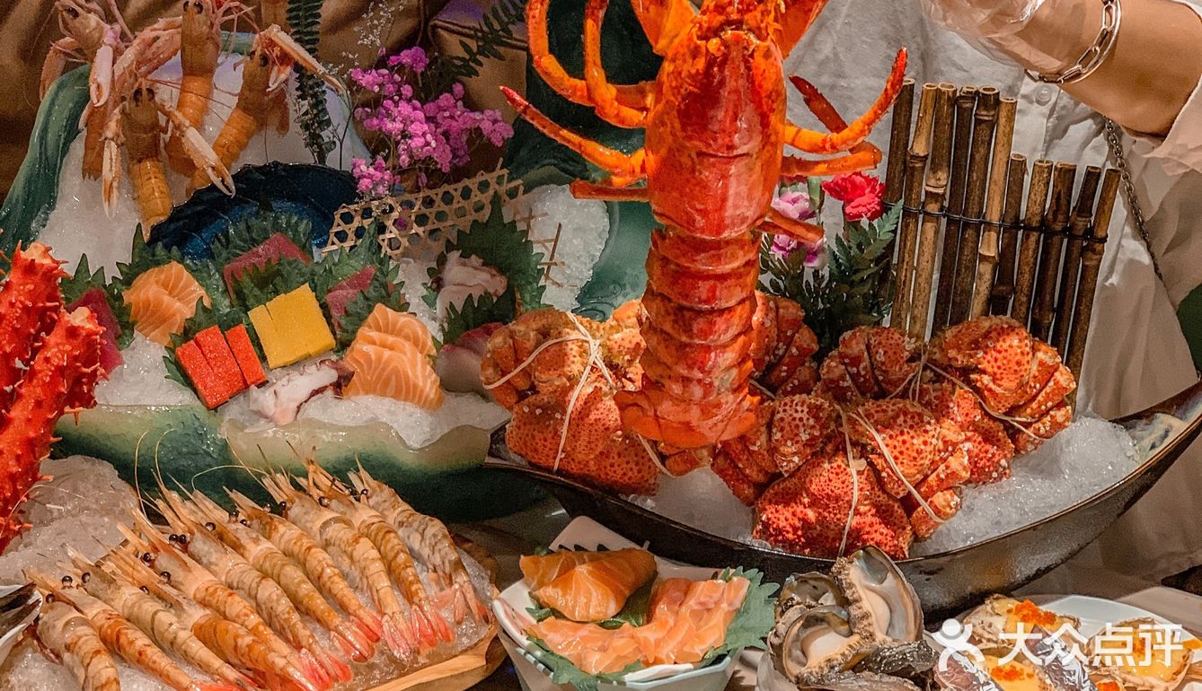 成都海鲜天花板🦐怎么会拒绝一整只麻辣大波龙呢