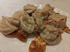 -丝路天山酒店(国际大巴扎店)