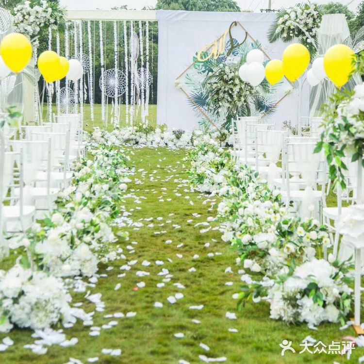 我有车，是两轮的，需要你和我一起把它变成四轮的