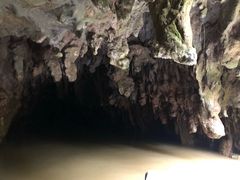 -怀托摩萤火虫洞