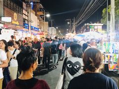 -周日夜市