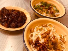 刮凉粉-东排食堂长沙小吃大排档(五一广场店)