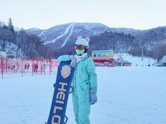 -亚布力新体委滑雪场