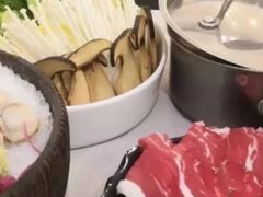 -红鼎豆捞·非遗鲍皇汤火锅(宝丰路店)