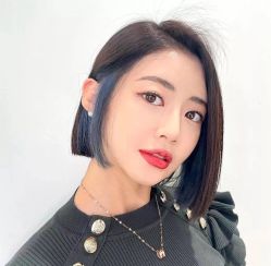 -变画·发型STUDIO