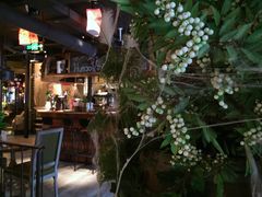 -临界音乐酒馆·小龙虾·江湖菜(华熙LIVE·鱼洞店)