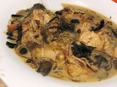 小鸡炖蘑菇-东北人粗粮饺子坊(南山店)