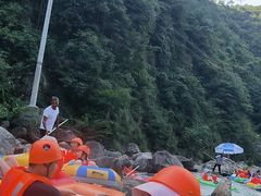 -安吉龙王山峡谷漂流