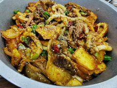 -青海特色美食小炒炕锅牦牛肉火锅