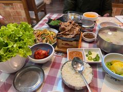-益百岁牛尾汤(香山路店)