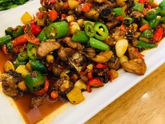 -兔行天下-鸿鹤鲜锅兔(中海国际店)