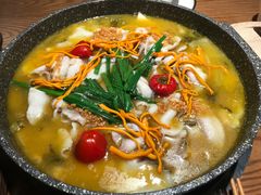 -山城外·非遗酸菜鱼(财富中心店)