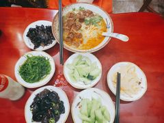 -金杨拉面王小吃面馆·牛三宝面·红烧牛肉粉