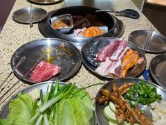 -姜胖胖韩式自助烤肉(光明万达店)