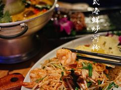 -暹罗酒肆泰餐厅酒吧