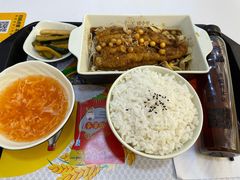 酱香无骨烤鱼饭-鲲少爷烤鱼饭.螺蛳粉·清真(爱琴海店)
