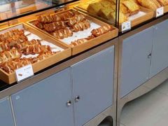 面包甜点陈列柜-巴黎贝甜(常德路店)