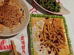 -肥肥虾庄·金牌油焖大虾(杨园滨江时代walk店)